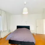 Fantastische Gezinswoning In Fantastische Buurt